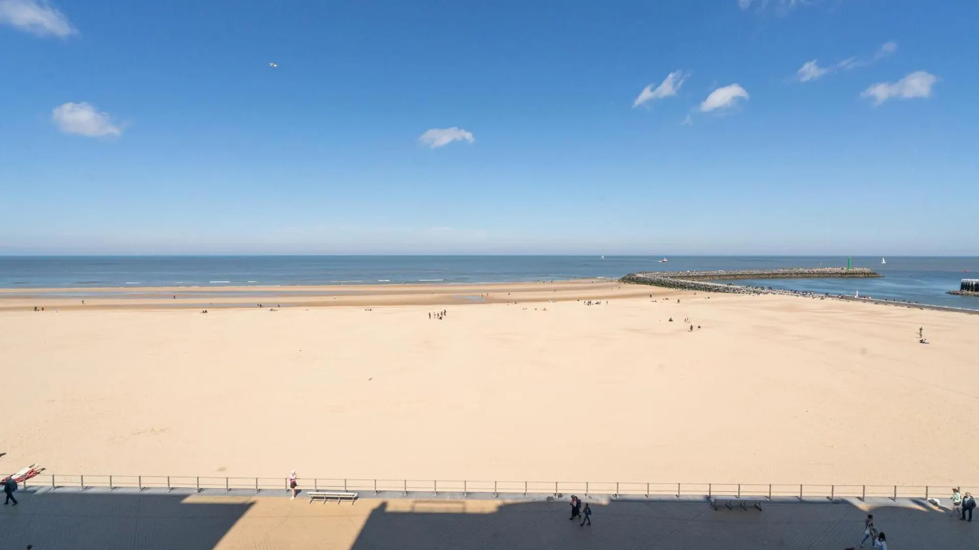 Renovated Central Seaview Appartment 